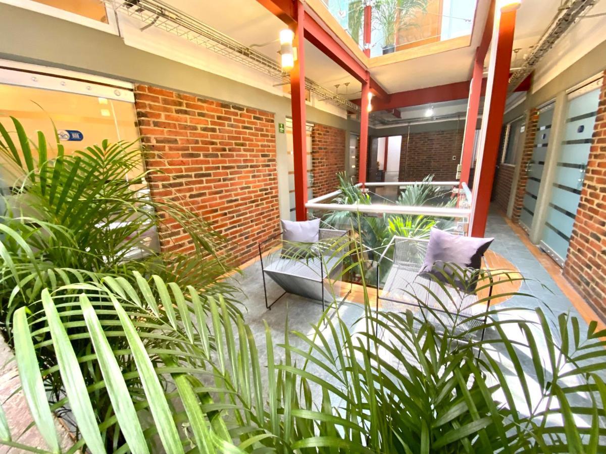 Roomies Hostel Reforma-El Angel Mexico City Exteriör bild
